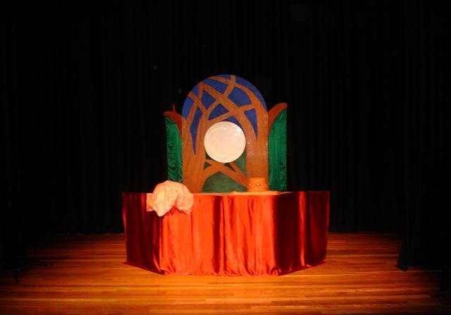 puppet stage; puppet set; stage design